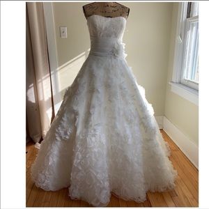 Allure Bridal Ballgown, size 10 style C190